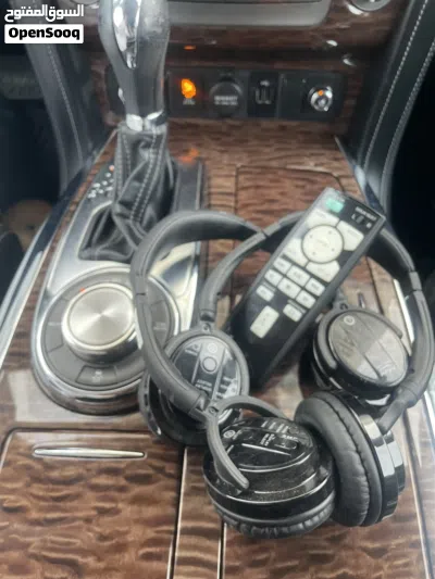 Nissan Armada Platinum 2