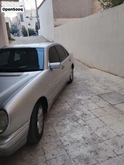 Mercedes Benz E-Class E 200 3