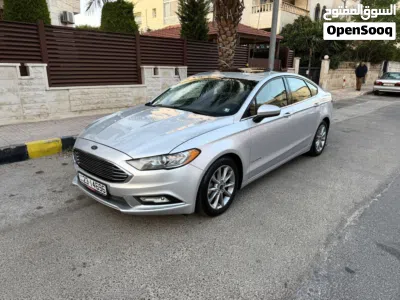 Ford Fusion SE 2