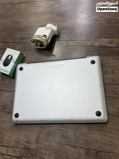 MAC BOOK PRO 2012 بحالة لجديد مستخدم مرات قليله جدا و لا قحطه بسعر 139 JD 2