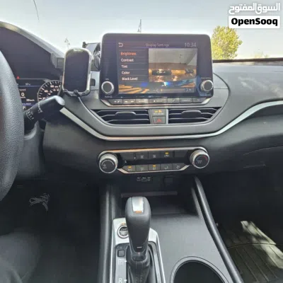 نيسان التيما SV 4