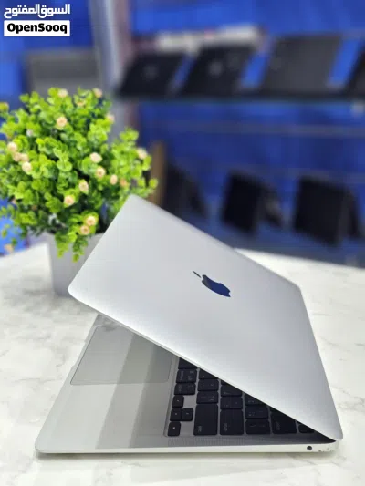 APPLE MACBOOK AIR YEAR 2020 MODEL A2337 M1 PROCESSOR 8GB RAM 250GB SSD 13.3 INCH DISPLAY 4