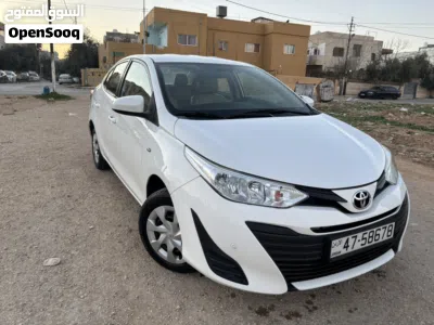 Toyota Yaris E 3