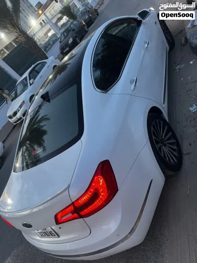 Kia Cadenza Limited 4