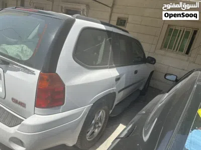 GMC Envoy Standard 3
