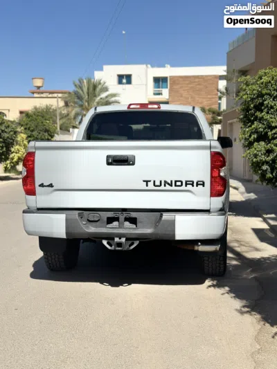 Toyota Tundra SR5 2