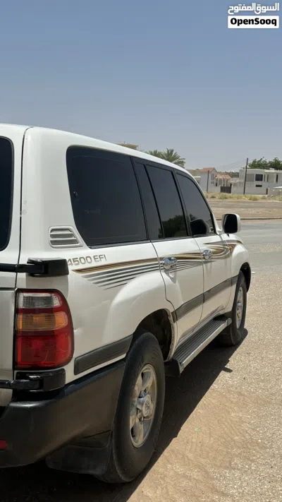 Toyota Land Cruiser GXR 3