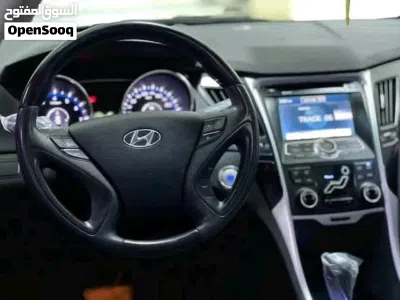 Hyundai Sonata Standard 4