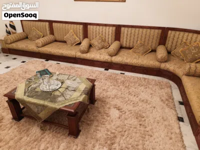 جلسة أرضية في حالة ممتازة 2