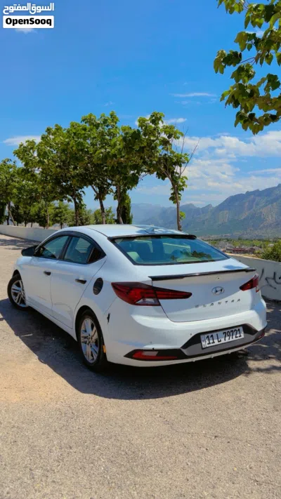 Hyundai Elantra Limited 2