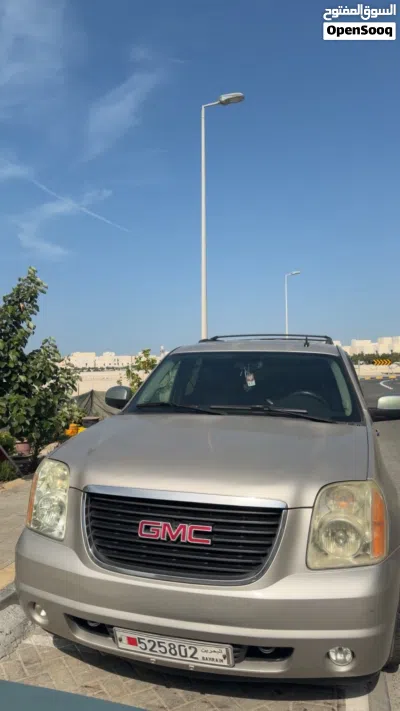GMC Yukon SLE 3