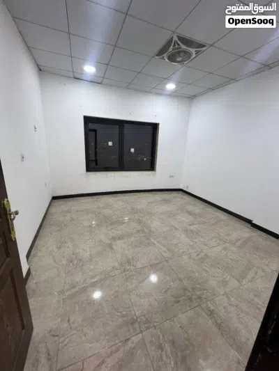 شقه للايجار في الجبيله على شارع العام بناء حديث ديلوكس 2