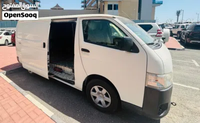 Toyota Hiace Cargo 4