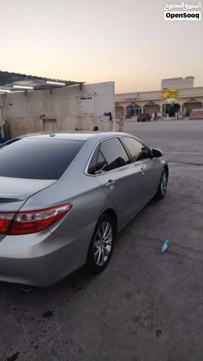 تويوتا كامري XLE 4