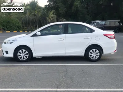 Toyota Yaris Basic 2