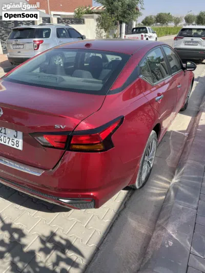 نيسان التيما SV 4
