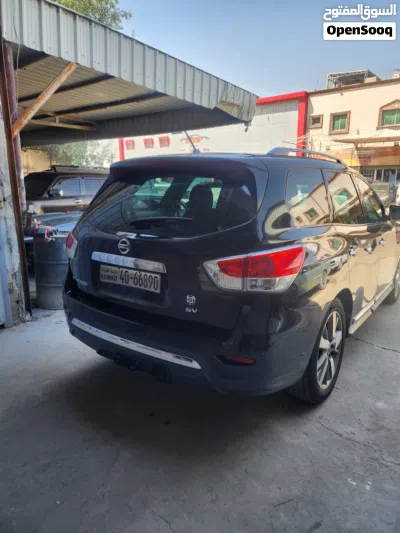 Nissan Pathfinder SV 2