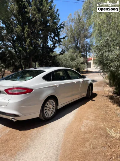 Ford Fusion SEL 2