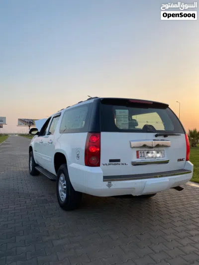 GMC Yukon XL 2