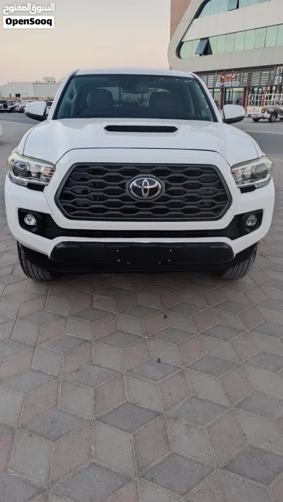 Toyota Tacoma TRD Off-Road 3