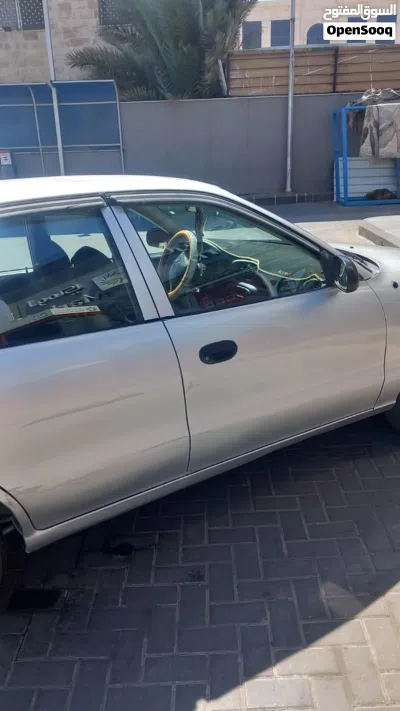 Hyundai Accent Standard 3