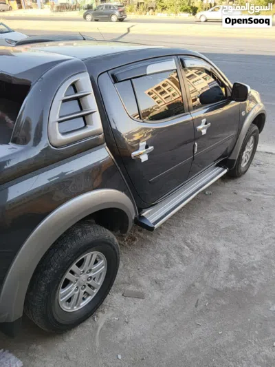 Mitsubishi L200 Double Cab GLX 2
