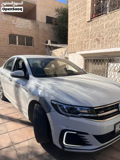 فولكسفاغن بورا E-Bora 4