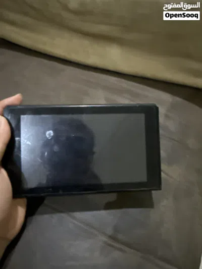 Nintendo Switch بحالة ممتازة مع جميع الملحقات 2