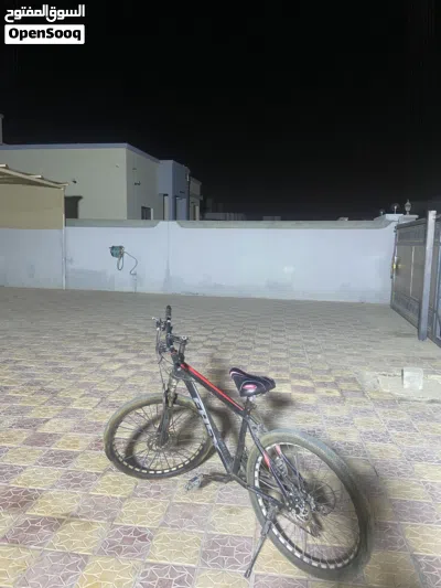 دراجه هوايه لا يوجد فيه خراب نضيف 2