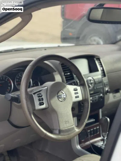 Nissan Pathfinder SL 3