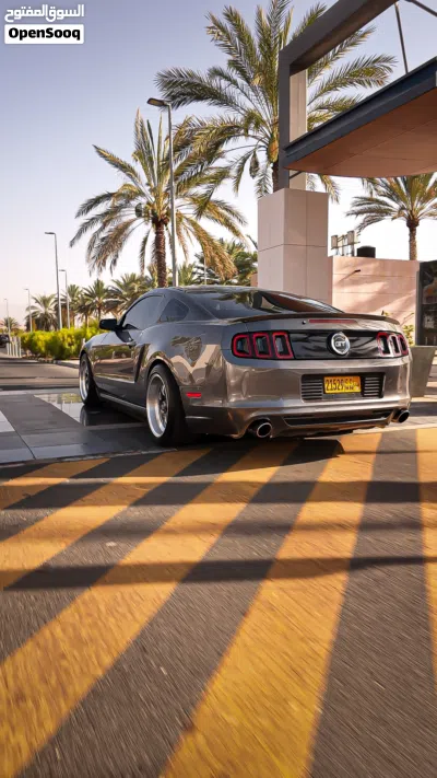 Ford Mustang GT Premium 2