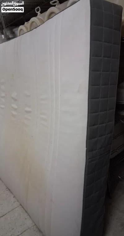 مرتبه طبيه خامه ممتازه بس تحتاج نظافه مقاس 160×2 تلفزيون باناسونيك 50 انش شوايه كهربائيه 4