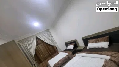 شق مفروشه ملكيه في ارقى احياء صنعاء الاصبحي 4 غرف و3 حمامات فخمه جدا فيها كل الخدمات وقريب الشارع . 3