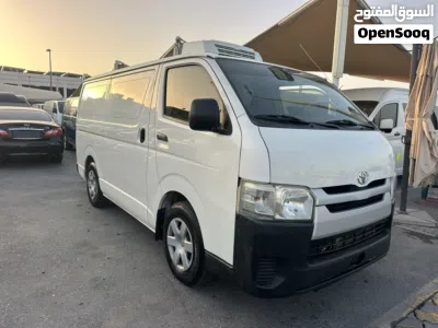 Toyota Hiace Cargo 3