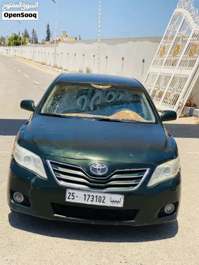 Toyota Camry LE 4