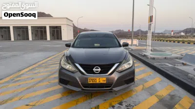 Nissan Altima S 4