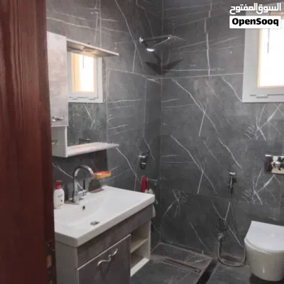 فيلا للبيع مساحة الأرض 1300 بقرب من طريق المطار مدخل حي قطر 4