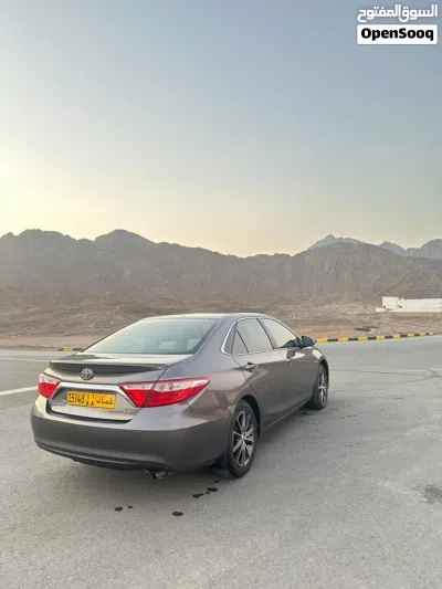 Toyota Camry LE 4
