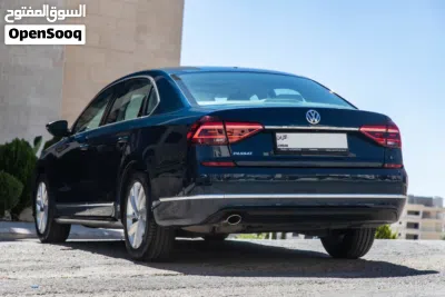 Volkswagen Passat SE 2