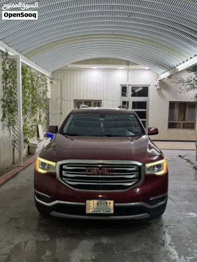 GMC Acadia SLE 2