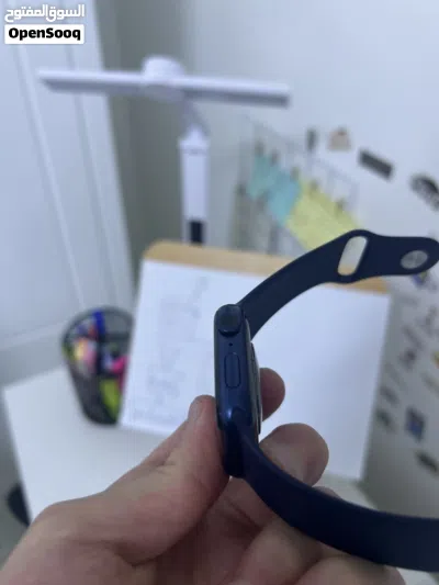 apple watch seruas 6 مسكره آيكلاود حجمها 40 ملم 4