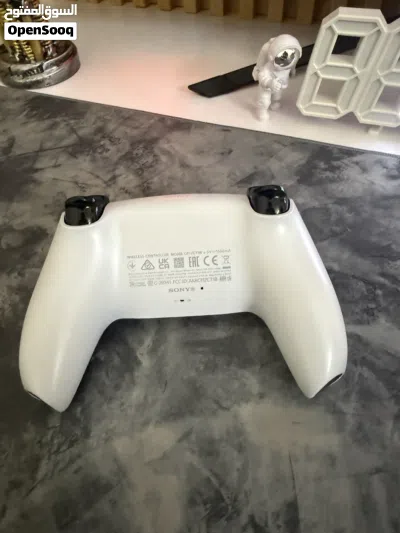 لبييع جهاز بلستيشن 5 4