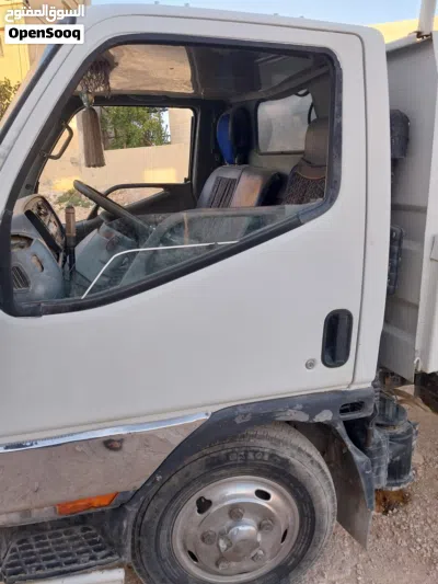 Mitsubishi Canter 4