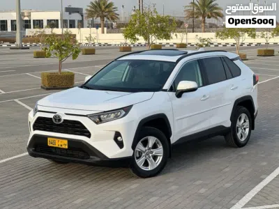 Toyota RAV 4 XLE 2