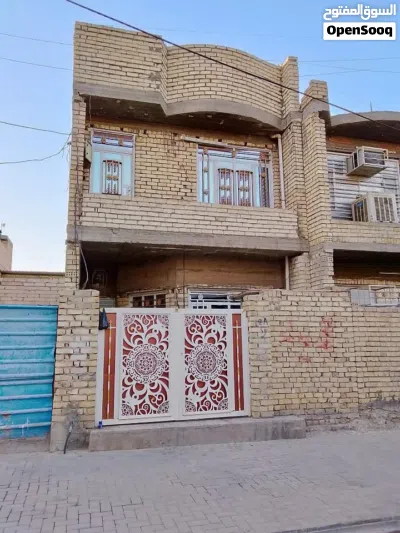 دار للبيع مساحة 100 م 2