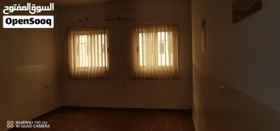 استوديو للإيجار 2