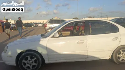 هيونداي افانتي Standard 4