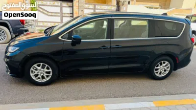 Chrysler Pacifica LX 3