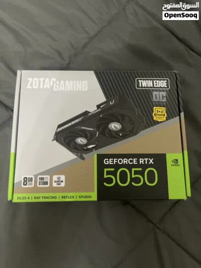 Gf Rtx 5050 almost like new had it for a month and didn’t use it a lot with box and wrapping paper 4