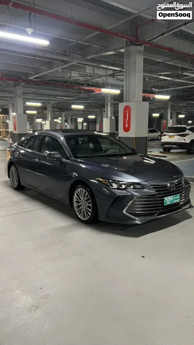 Toyota Avalon XLE 3